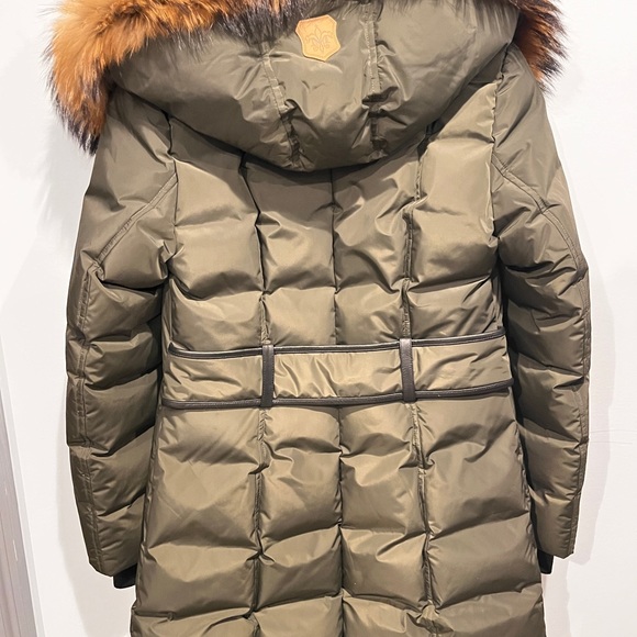 Down coat - Picture 5 of 9